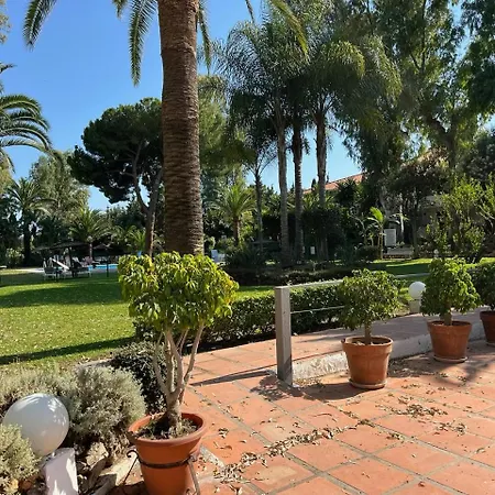Puerto Banus Rene Апартаменти